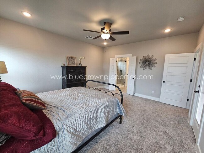Building Photo - 1800 Aleia Cv