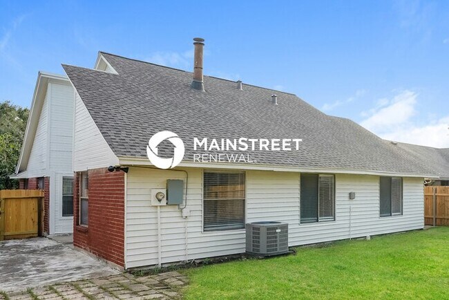 Building Photo - 3 Bedroom Pet-Friendly Home in CYPRESS, TX with Main Street Renewal