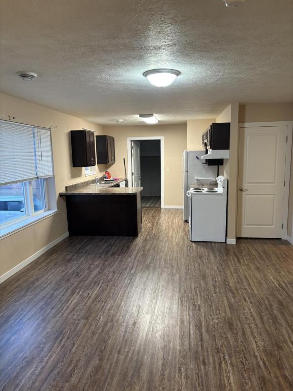 Building Photo - 128 NE 3rd St