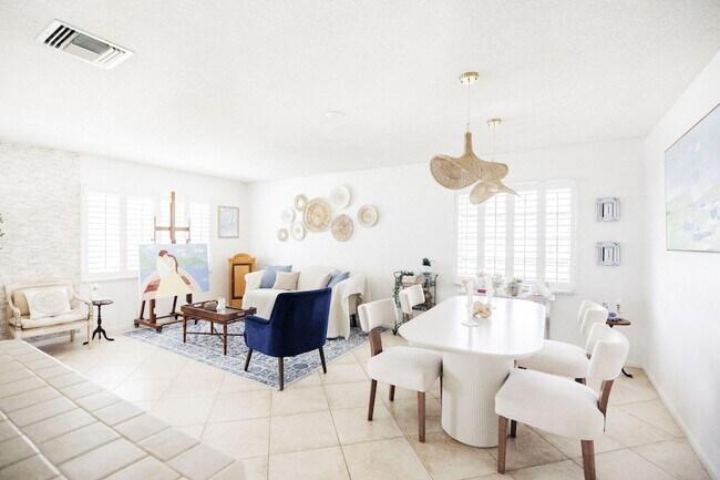 Building Photo - 2403 Lowson Blvd