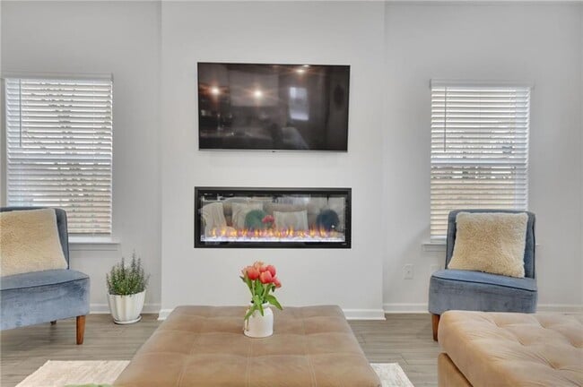 Building Photo - 803 Dundee Wy