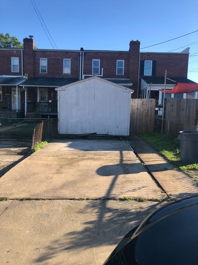 Building Photo - Renovated 2bed 2bath in Middle River