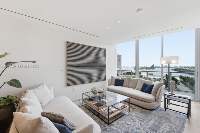 Building Photo - 1400 Biscayne Blvd
