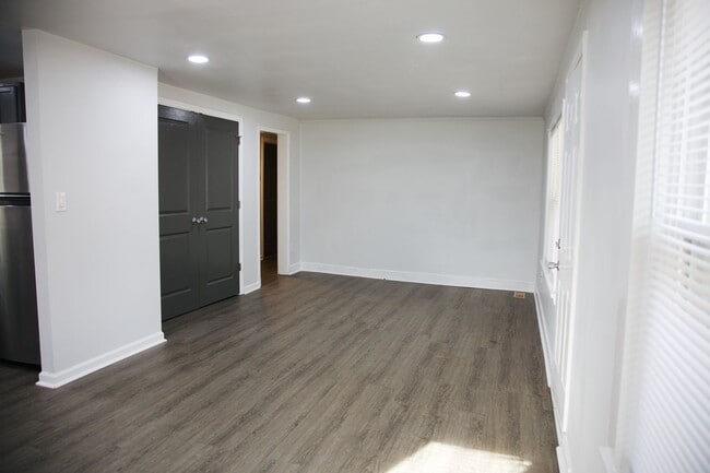 Building Photo - 2017 Central St NW