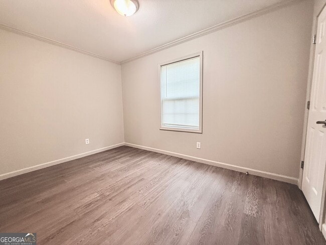 Building Photo - 103 Sycamore Dr