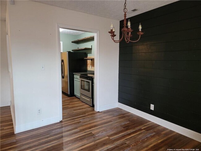 Building Photo - 7029 Kalmia Ln