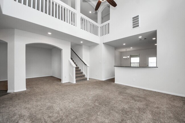 Building Photo - 15837 Roberto Clemente Ct
