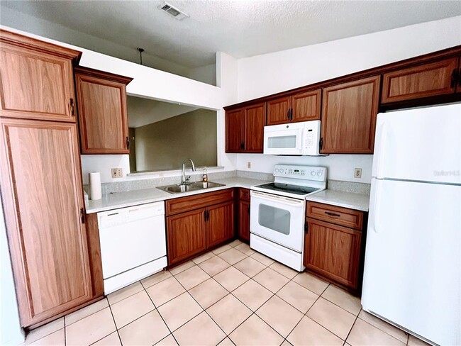 Building Photo - 62 Silver Oak Cir