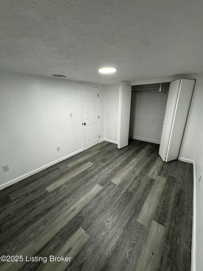Building Photo - 5303 Haventree Pl