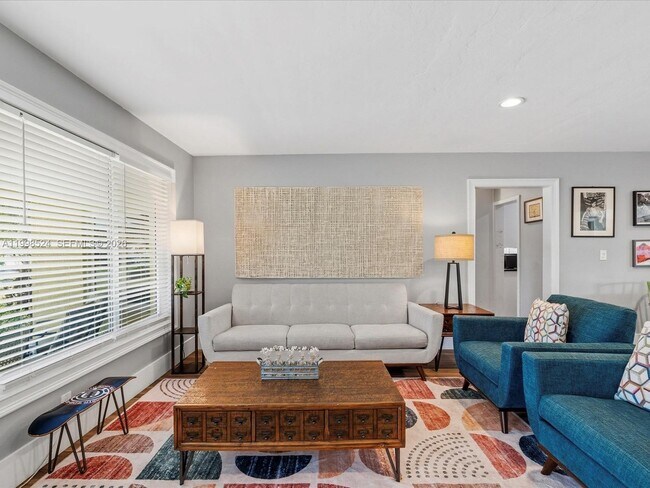 Building Photo - 2648 NE 26th Ave