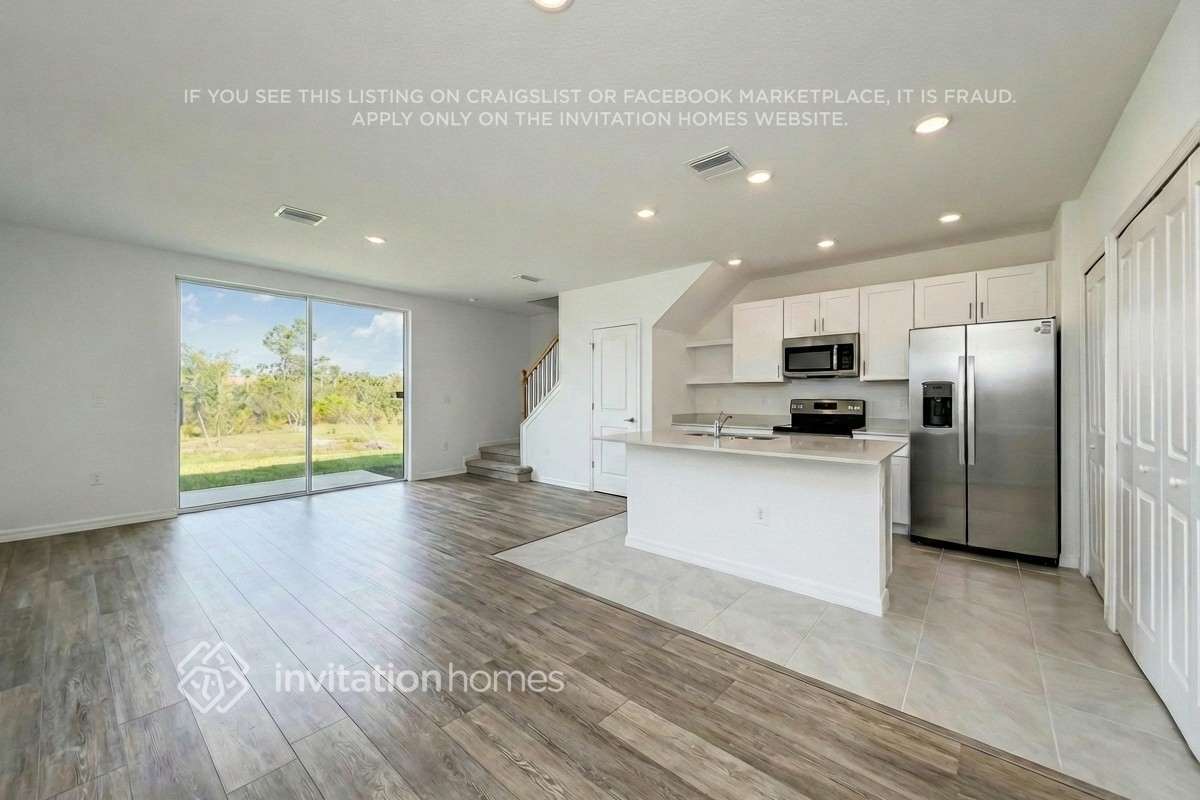 Building Photo - 9329 Cadence Ct