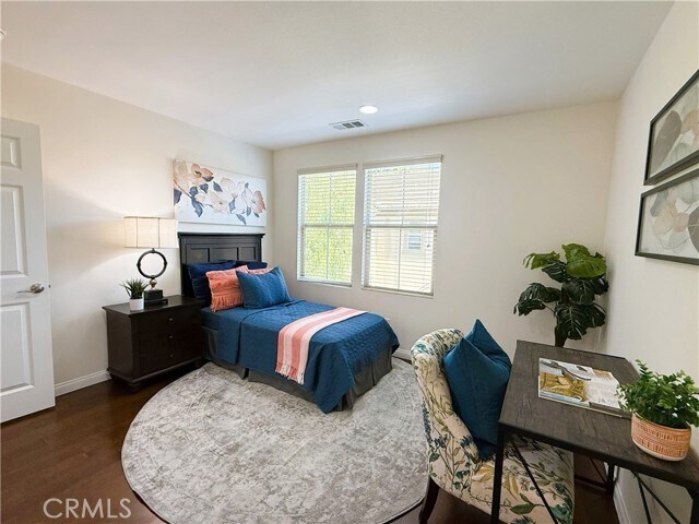 Building Photo - 81 Keepsake