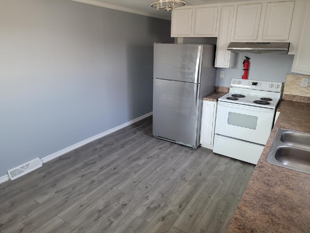 Building Photo - 437 Morgan Ave