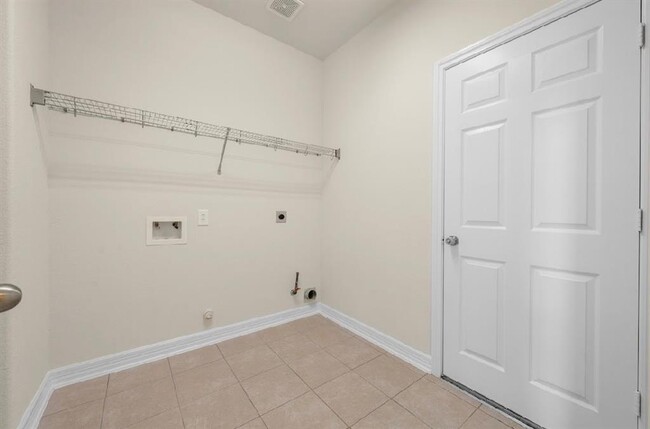 Building Photo - 9102 Creeks Gate Ct