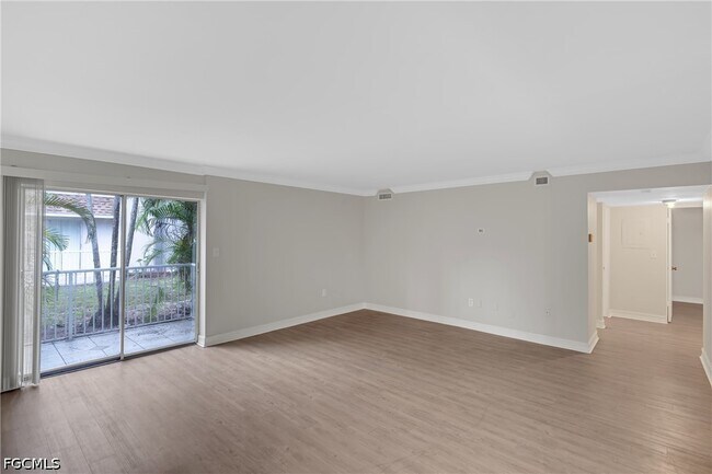 Building Photo - 1830 Maravilla Ave