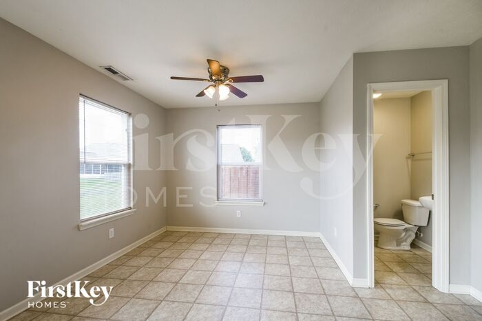 Building Photo - 6236 Emerald Lake Ct