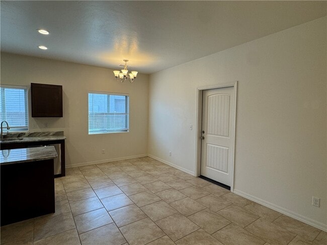 Building Photo - 3532 N Burbank St