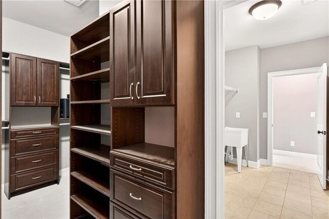 Building Photo - 2607 Lulworth Ln