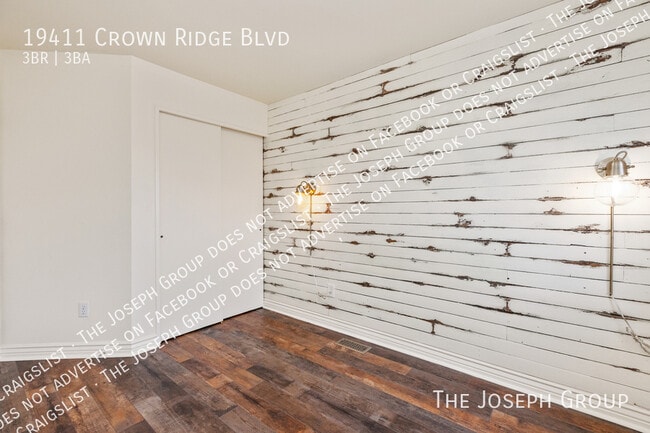 Building Photo - 19411 Crown Ridge Blvd