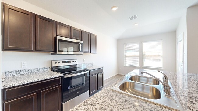 Building Photo - LIKE BRAND NEW HOUSE FOR RENT IN TROY!!!