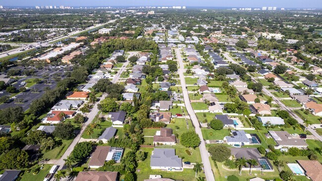 Building Photo - ** WILLOUGHBY ACRES ** POOL HOME - 3 BED / 2 BATH - PETS OK! - NORTH NAPLES - ANNUAL RENTAL
