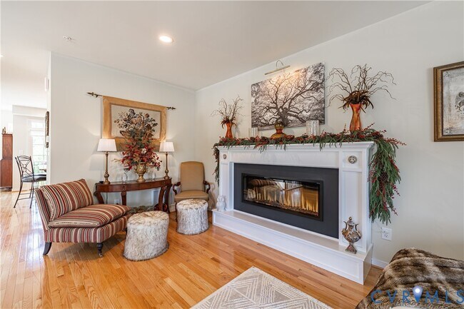 Building Photo - 3921 Liesfeld Pl