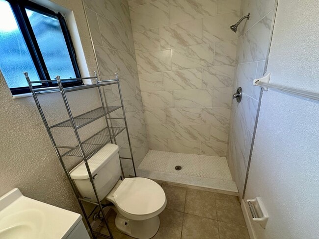 Building Photo - Charming 3/2 Home for Lease in Port Orange, Florida!