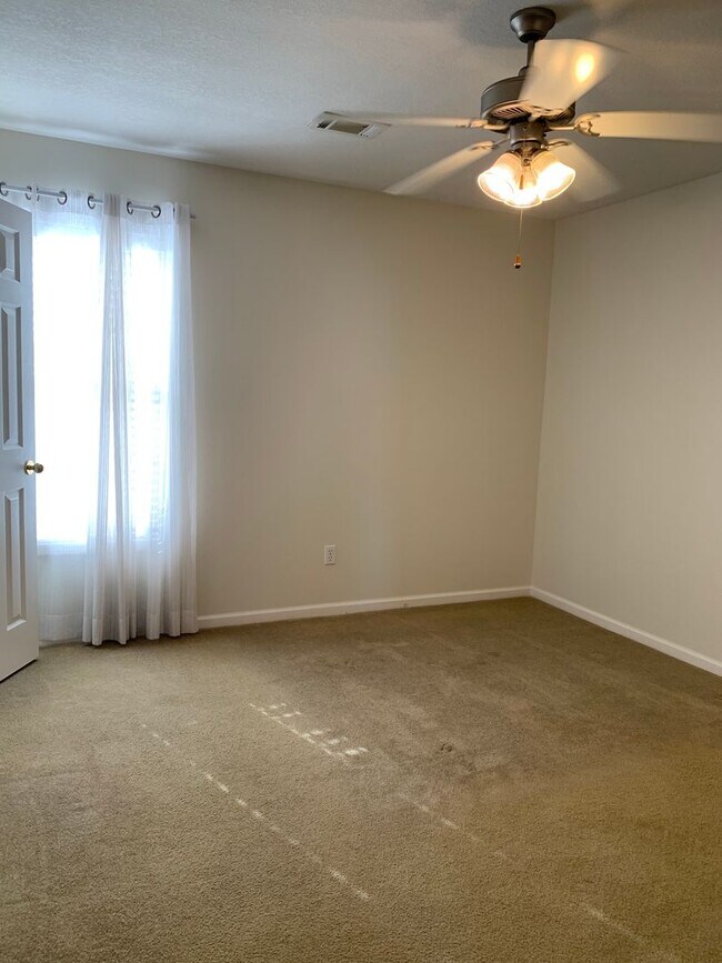 Building Photo - 3bed/2bath Home with Fenced Backyard in Valley View Schools!!!!!!