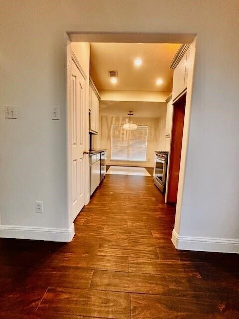 Building Photo - 23915 Floragate Dr
