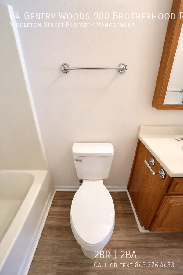 Building Photo - G4 Gentry Woods 900 Brotherhood Rd