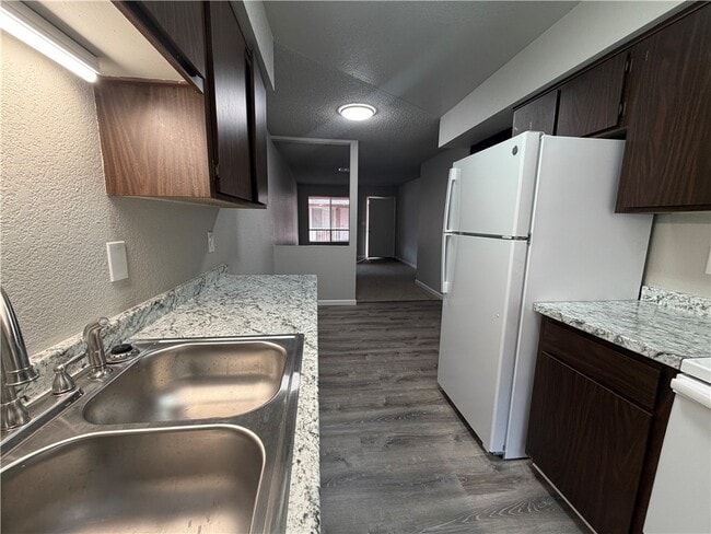 Building Photo - 1575 Monte Vista Dr