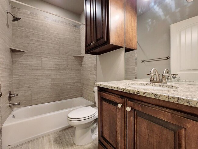 Building Photo - 2308 Paraiso Way