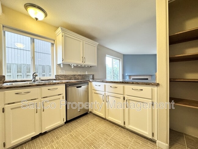 Building Photo - 951 SW 208th Pl