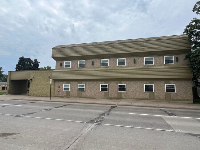 Building Photo - 719 N 3rd Ave