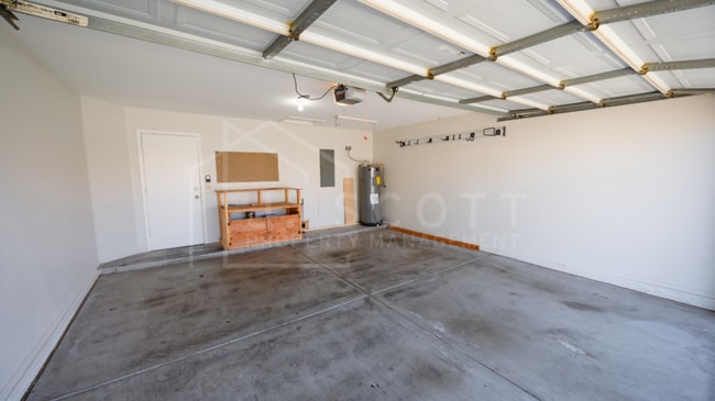 Building Photo - Charming Ahwatukee Home in Gated Community...
