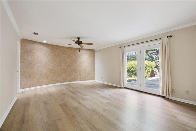 Building Photo - 4106 Greystone Dr
