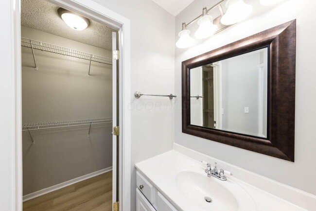 Building Photo - 2439 Sutter Pkwy