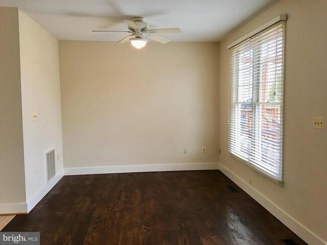Building Photo - 2253 Journet Dr