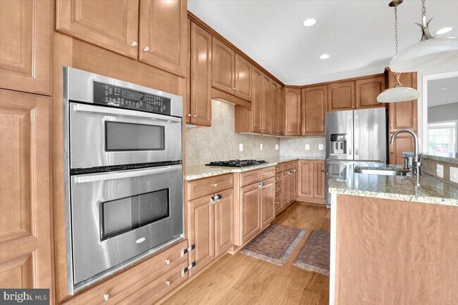 Building Photo - 41625 Broxbourne Terrace