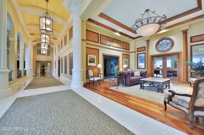 Building Photo - St Johns River Views!