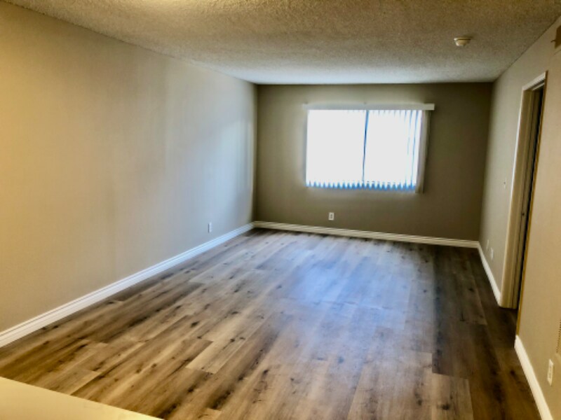 Building Photo - 5259 Cartwright Ave