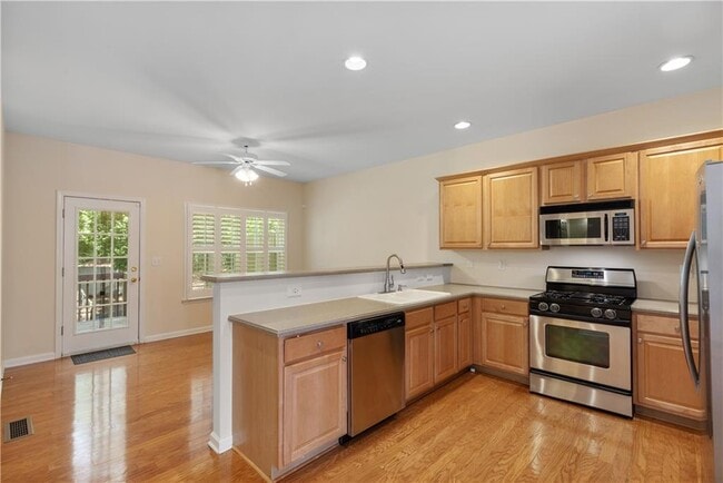 Building Photo - 1886 Greystone Oaks Way