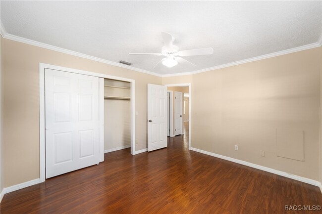 Building Photo - 236 N Braemar Dr