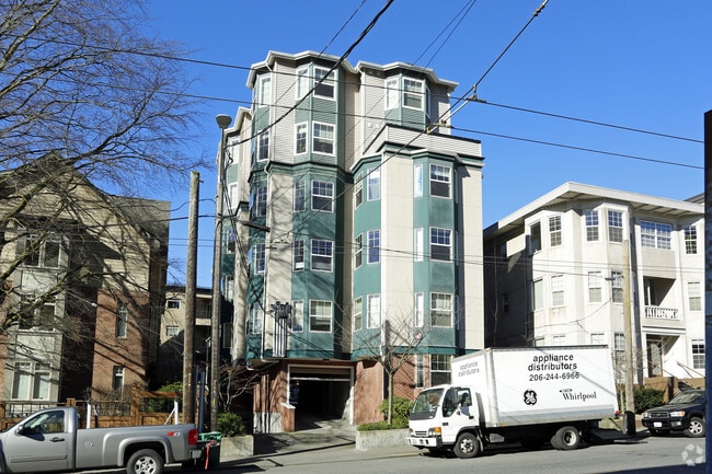Primary Photo - The Christi's On Queen Anne