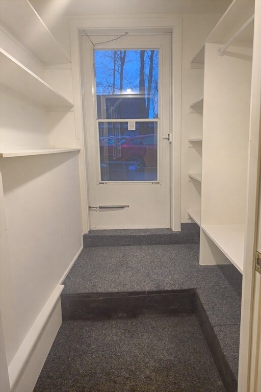 Building Photo - 92 School St