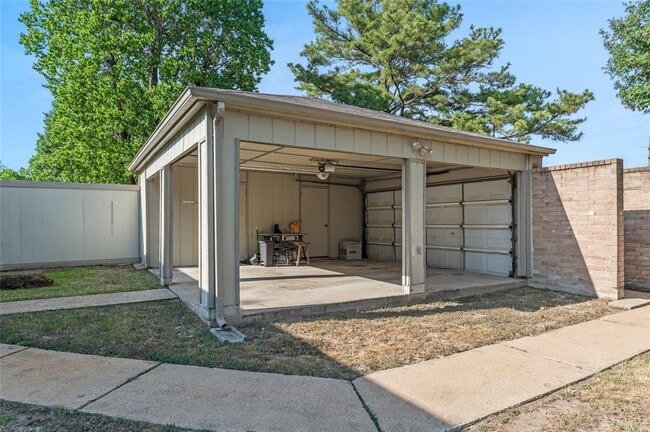 Building Photo - 10615 Autumn Meadow Ln