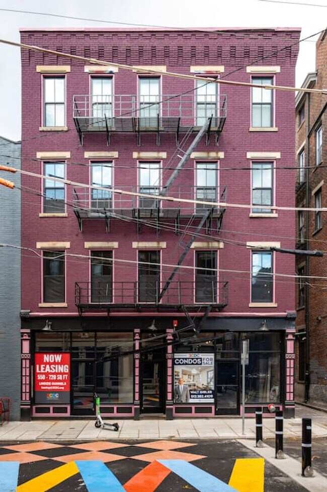 Building Photo - 1502 Race St