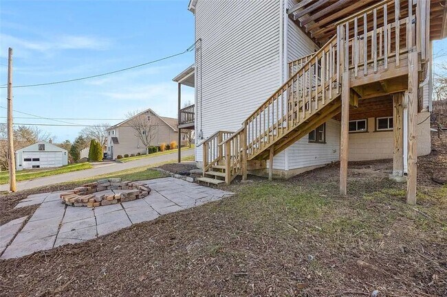 Building Photo - Beautiful 3 bedroom, 2 full bathroom home for rent in the Oakland area AVAILABLE NOW!