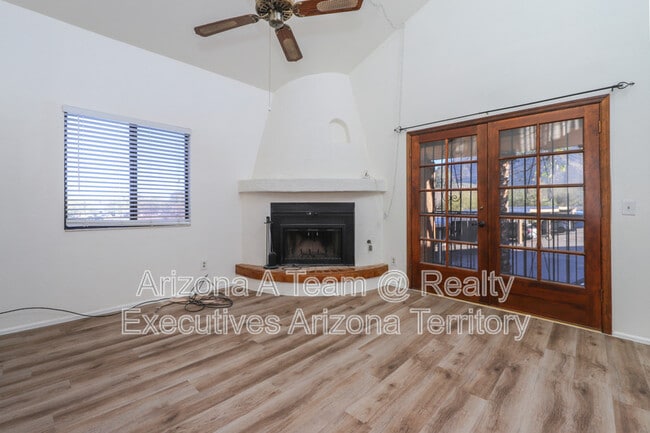 Building Photo - 8271 N Oracle Rd