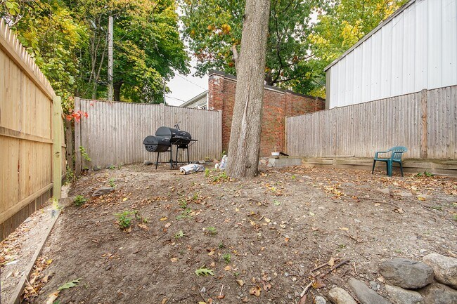 Building Photo - 29 St Mary's St